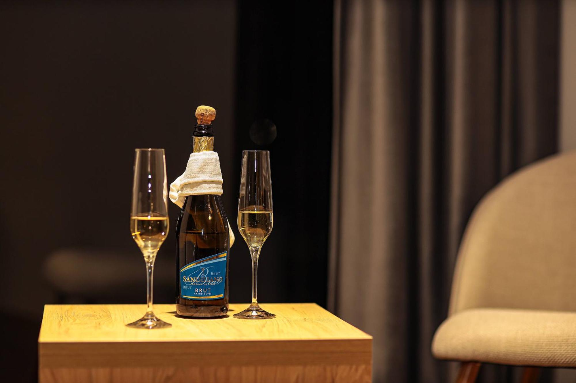 Hotel Prive Печ Экстерьер фото