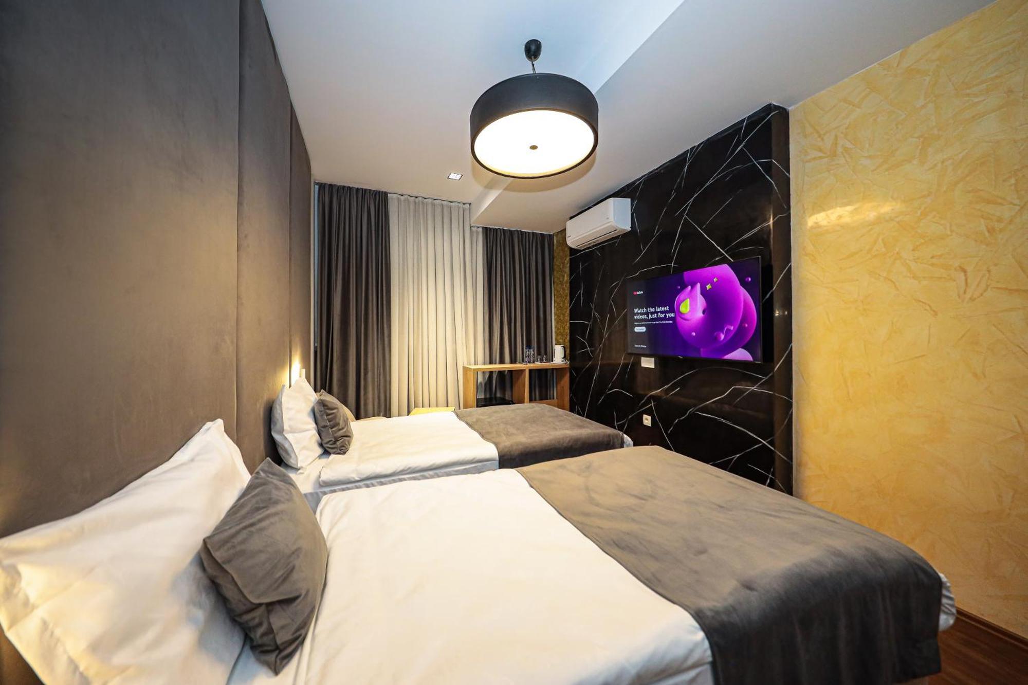 Hotel Prive Печ Экстерьер фото