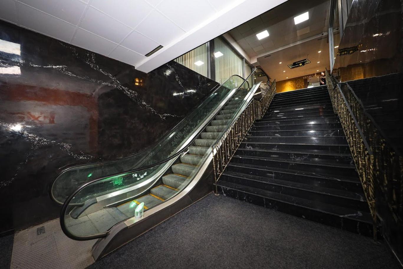 Hotel Prive Печ Экстерьер фото