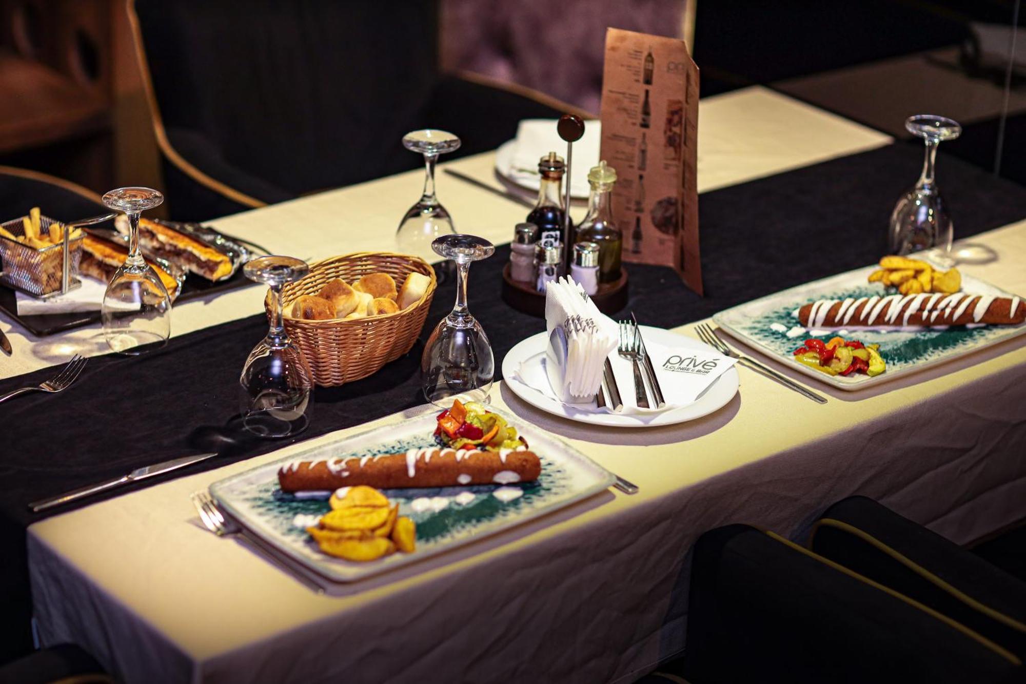 Hotel Prive Печ Экстерьер фото