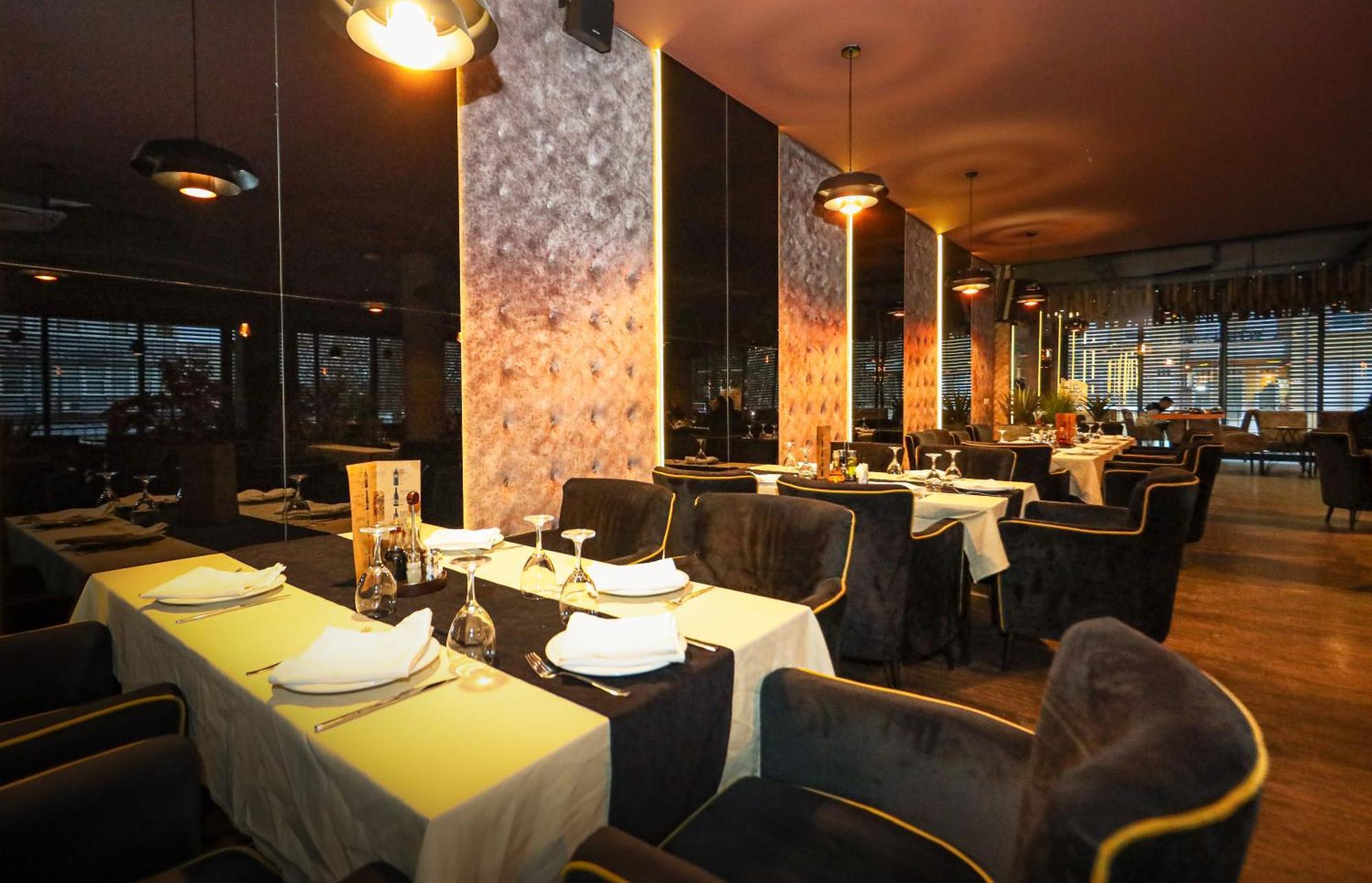 Hotel Prive Печ Экстерьер фото