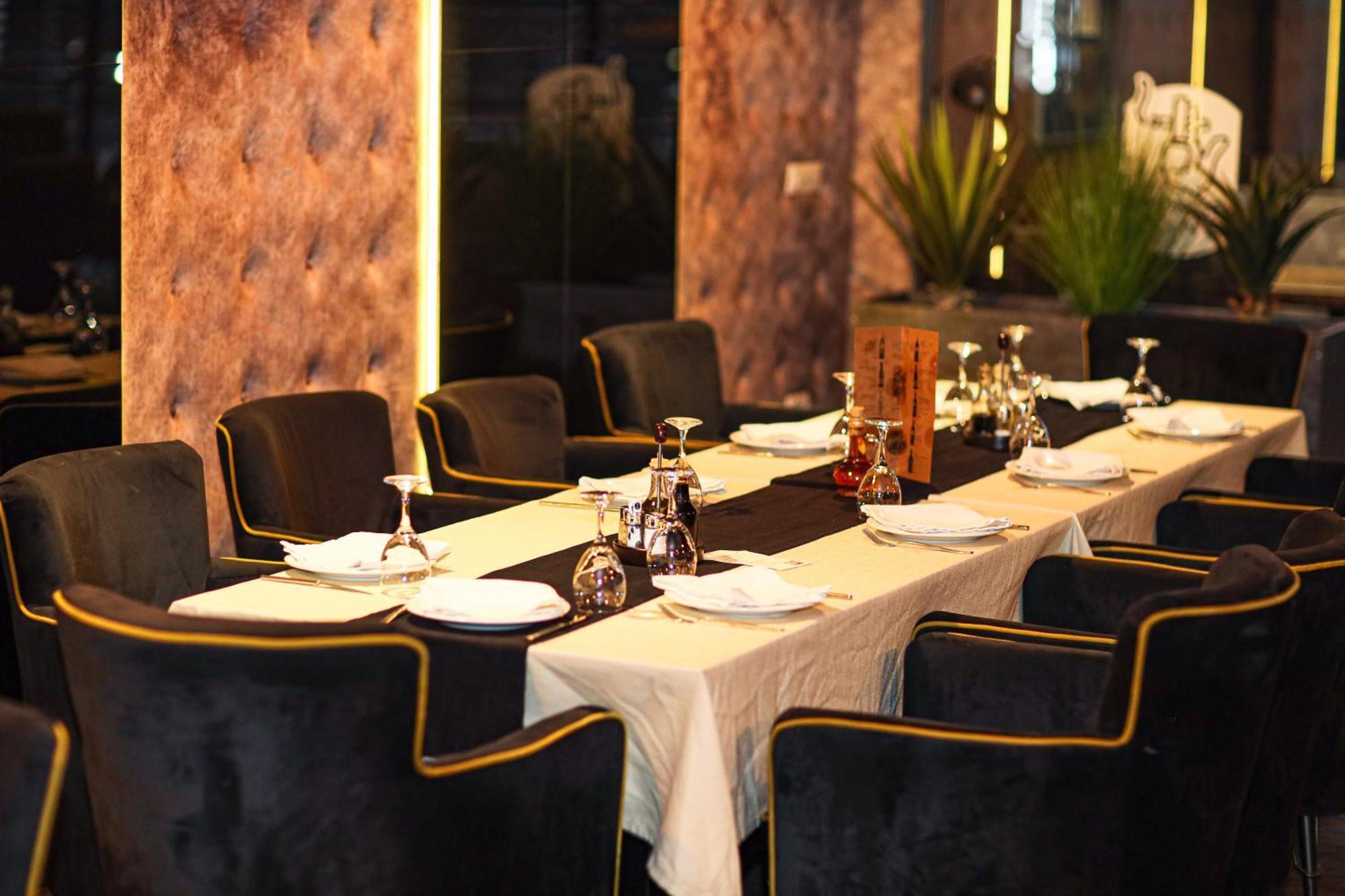 Hotel Prive Печ Экстерьер фото