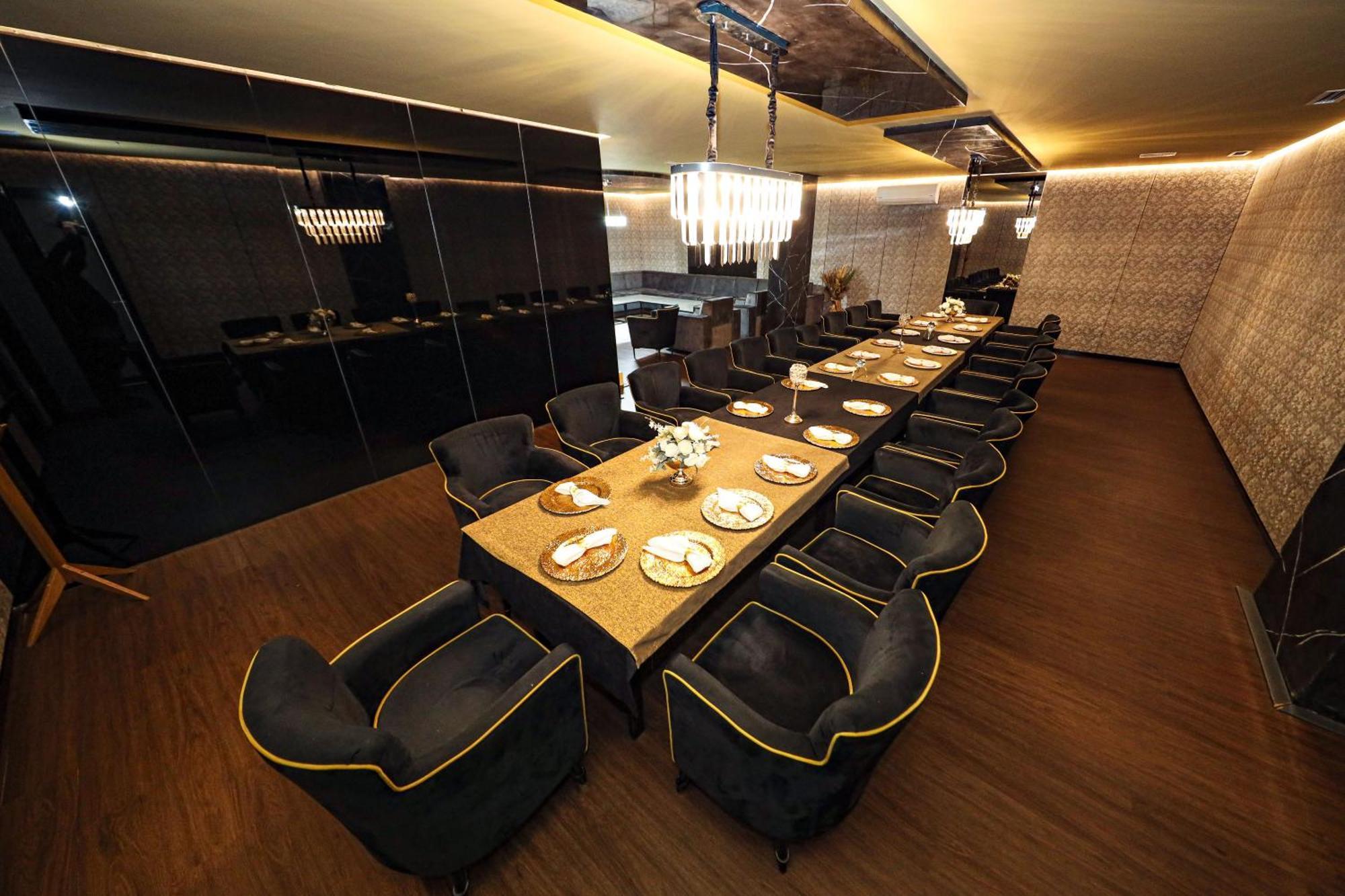 Hotel Prive Печ Экстерьер фото