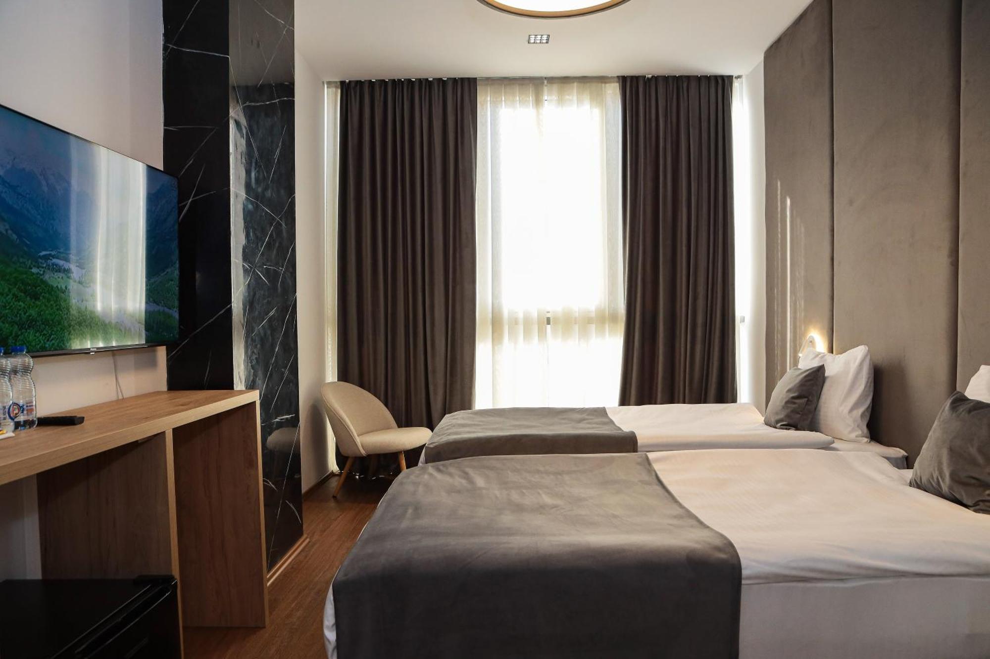 Hotel Prive Печ Экстерьер фото
