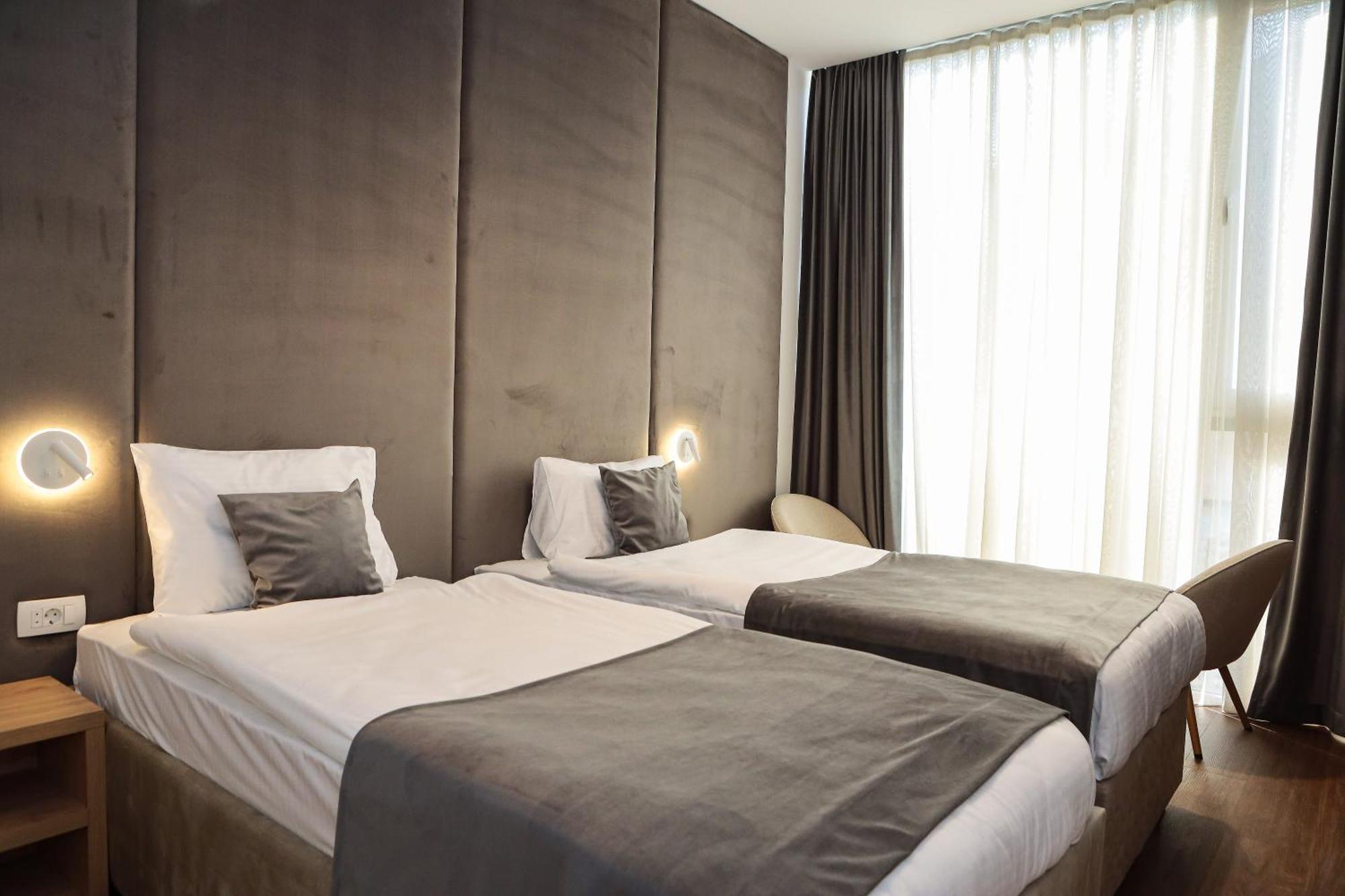 Hotel Prive Печ Экстерьер фото